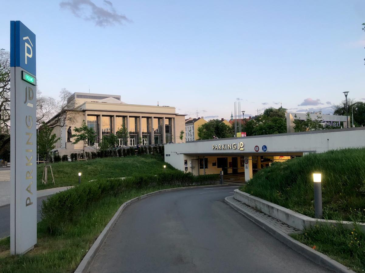 Hotel Dům U pikové desítky Brno Exterior foto